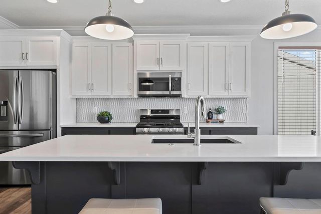 20854 W 190th Place, Spring Hill, KS 66083