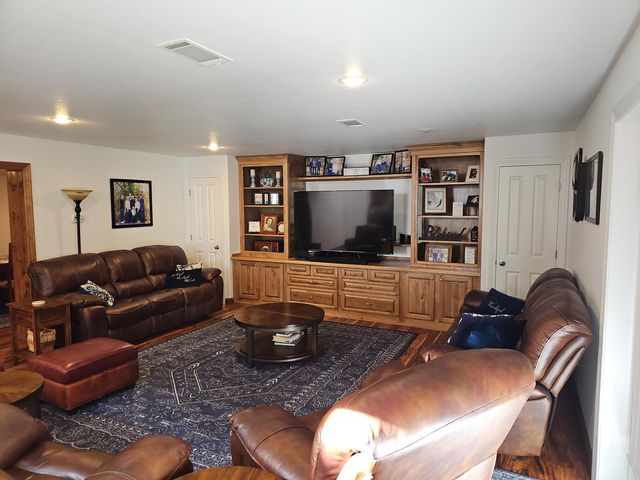 1621 Sunset Terrace, West Plains, MO 65775