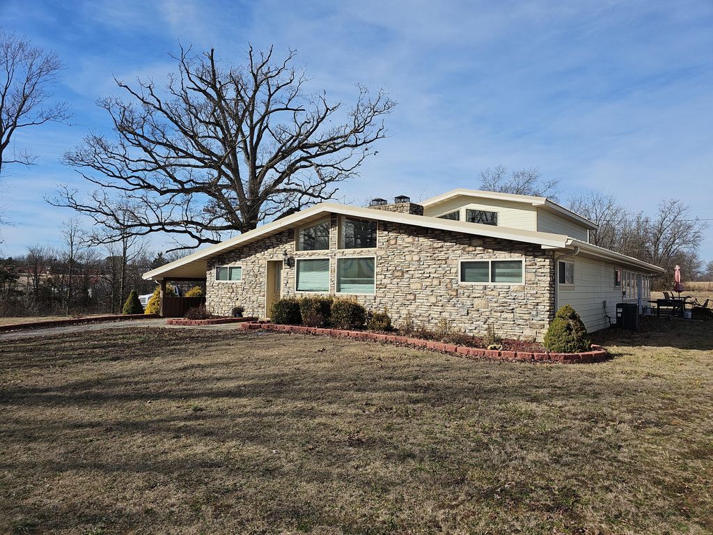 1621 Sunset Terrace, West Plains, MO 65775