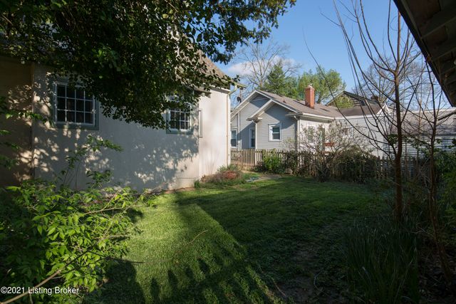 9 Rebel Rd, Louisville, KY 40206