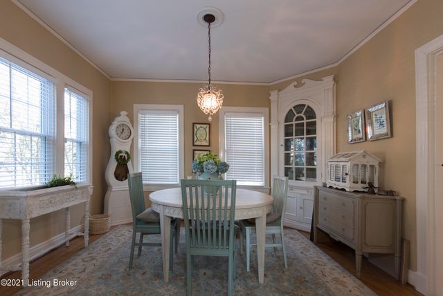 9 Rebel Rd, Louisville, KY 40206