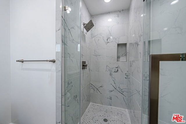 2055 S Garth Avenue, Los Angeles, CA 90034