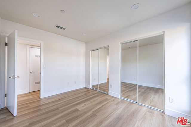 2055 S Garth Avenue, Los Angeles, CA 90034