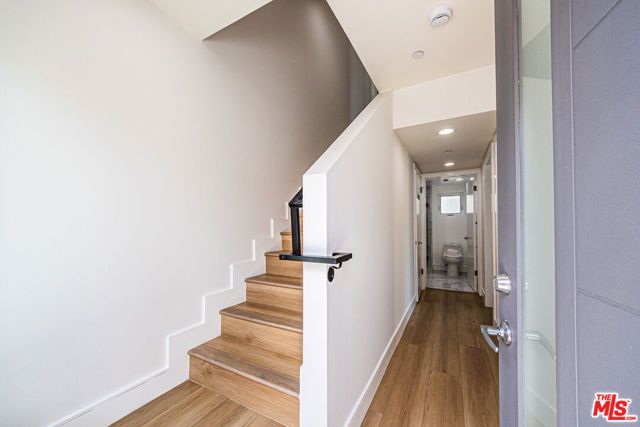 2055 S Garth Avenue, Los Angeles, CA 90034