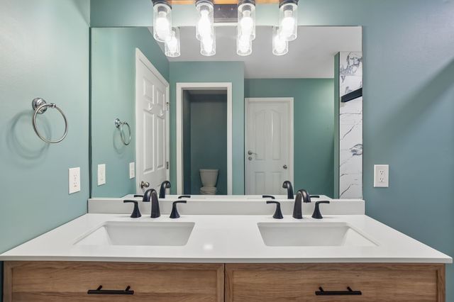 1991 Young Ln, Chapel Hill, TN 37034