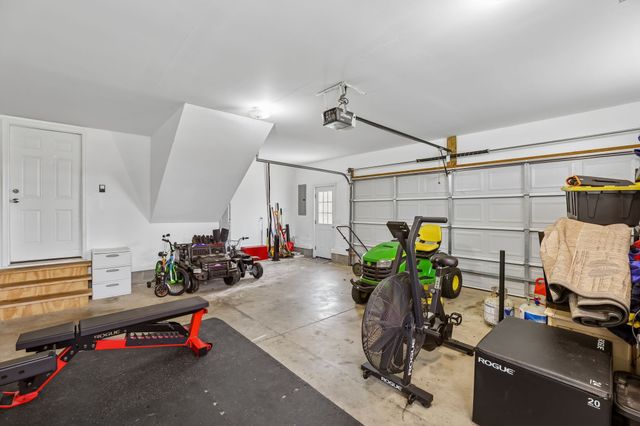 1991 Young Ln, Chapel Hill, TN 37034
