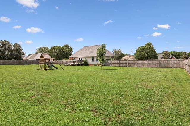1991 Young Ln, Chapel Hill, TN 37034