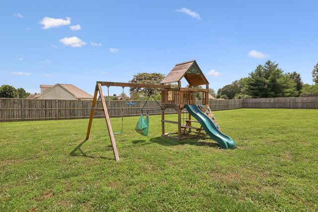 1991 Young Ln, Chapel Hill, TN 37034