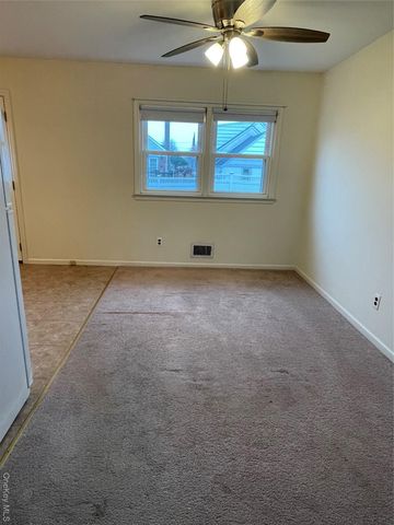 400 Foch Boulevard, Mineola, NY 11501