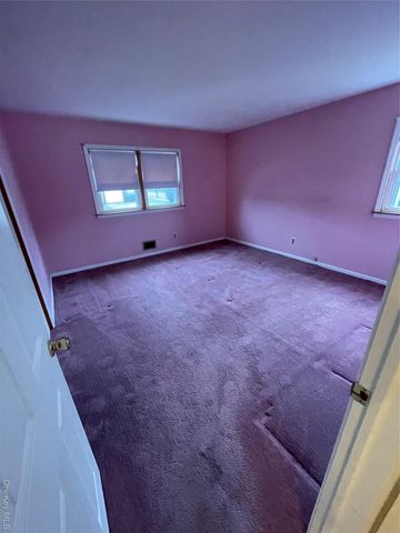 400 Foch Boulevard, Mineola, NY 11501