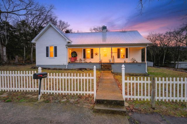 5815 Bradyville Rd, Bradyville, TN 37026