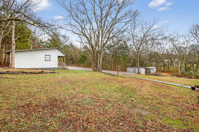 5815 Bradyville Rd, Bradyville, TN 37026