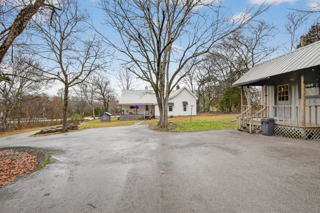 5815 Bradyville Rd, Bradyville, TN 37026