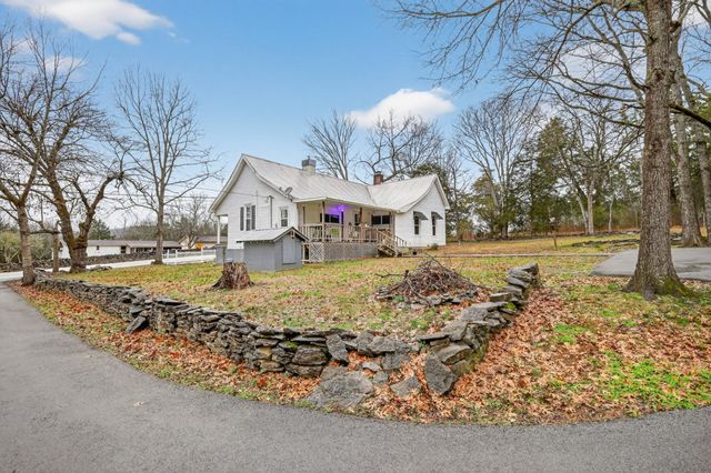 5815 Bradyville Rd, Bradyville, TN 37026