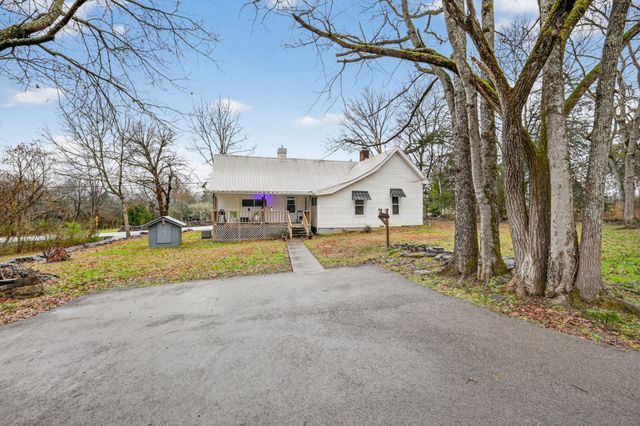 5815 Bradyville Rd, Bradyville, TN 37026