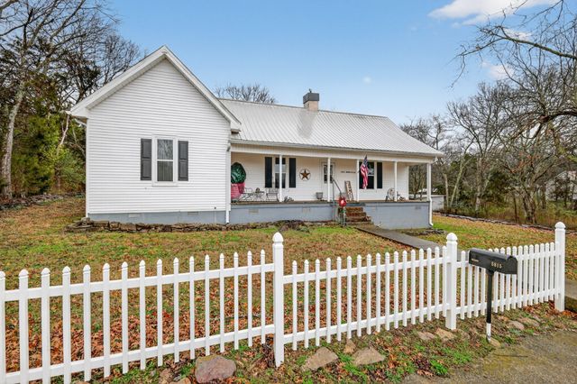 5815 Bradyville Rd, Bradyville, TN 37026