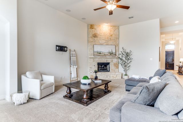 233 Branson Falls, Boerne, TX 78006