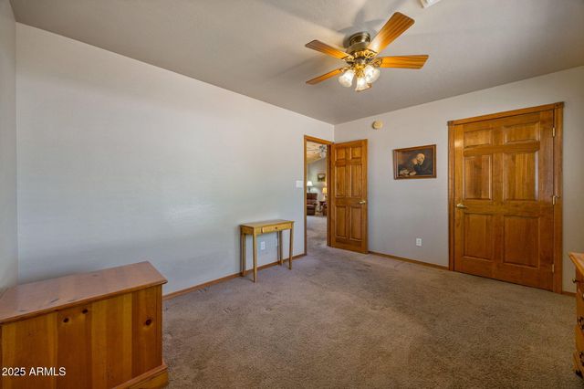 2353 S Buffalo Loop, Overgaard, AZ 85933
