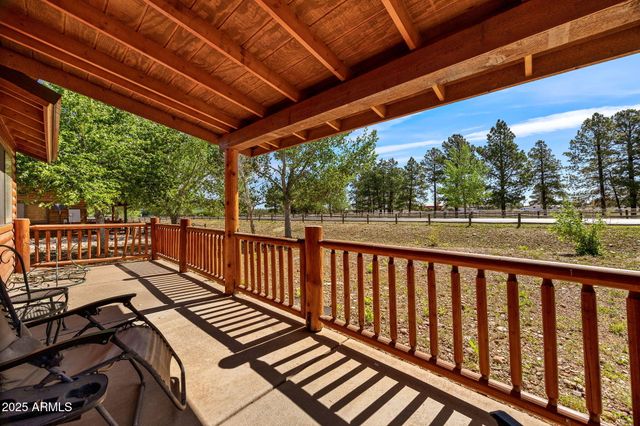 2353 S Buffalo Loop, Overgaard, AZ 85933