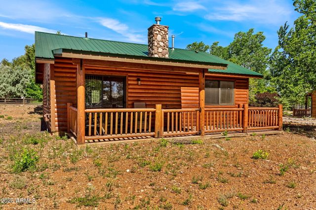 2353 S Buffalo Loop, Overgaard, AZ 85933