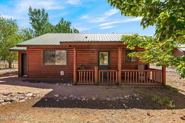 2353 S Buffalo Loop, Overgaard, AZ 85933