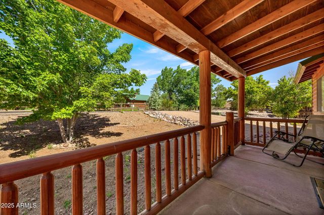 2353 S Buffalo Loop, Overgaard, AZ 85933
