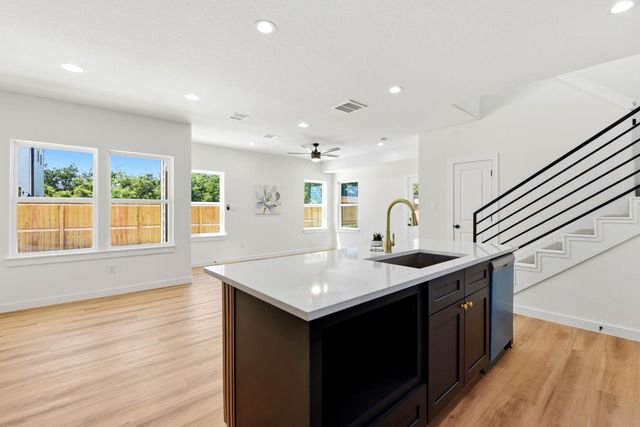 6113 Haight Street, Houston, TX 77028