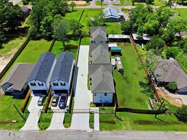 6113 Haight Street, Houston, TX 77028