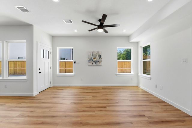 6113 Haight Street, Houston, TX 77028