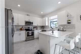 561 NW 204th St, Miami Gardens, FL 33169