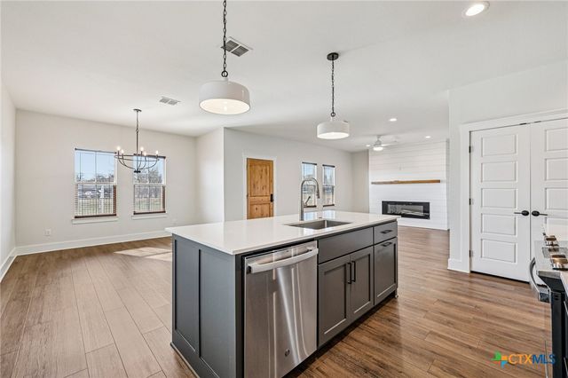 418 Stagecoach Trail, San Marcos, TX 78666