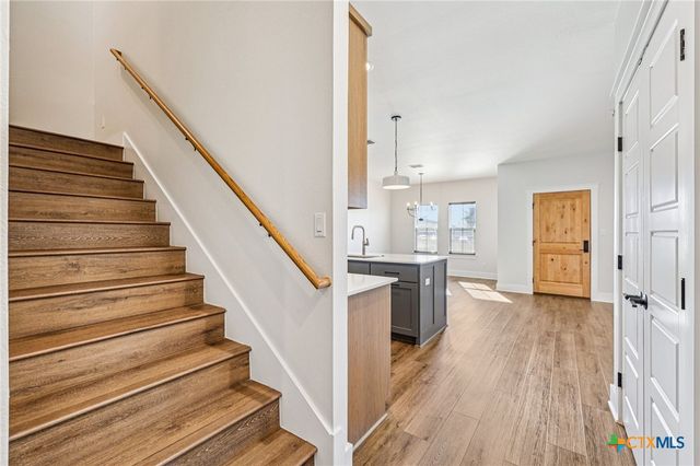 418 Stagecoach Trail, San Marcos, TX 78666