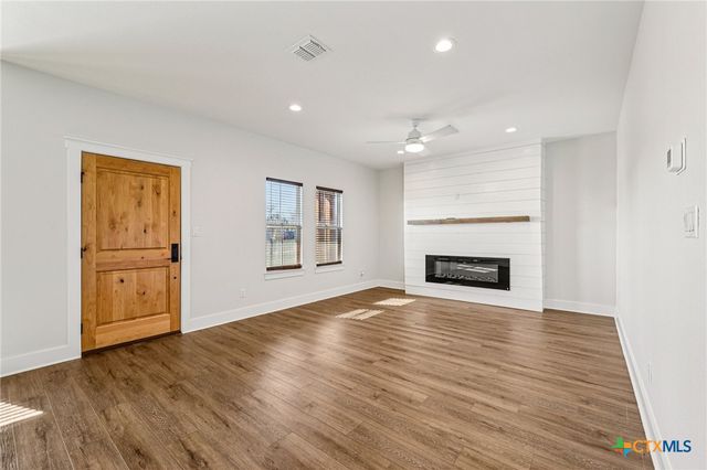 418 Stagecoach Trail, San Marcos, TX 78666