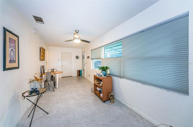 5267 81ST STREET N 8, St Petersburg, FL 33709