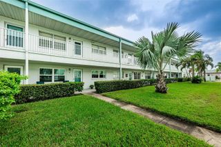 5267 81ST STREET N 8, St Petersburg, FL 33709