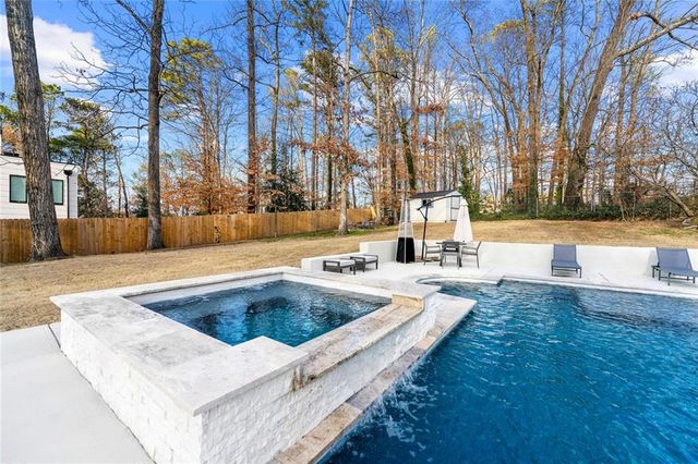 2522 Wawona Drive NE, Brookhaven, GA 30319