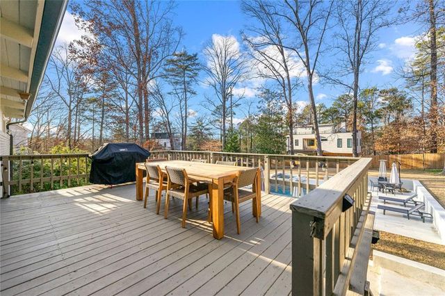 2522 Wawona Drive NE, Brookhaven, GA 30319