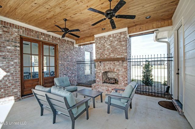 140 Freedom Ring Drive, Brandon, MS 39047