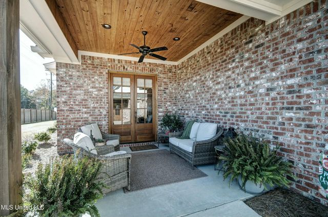 140 Freedom Ring Drive, Brandon, MS 39047