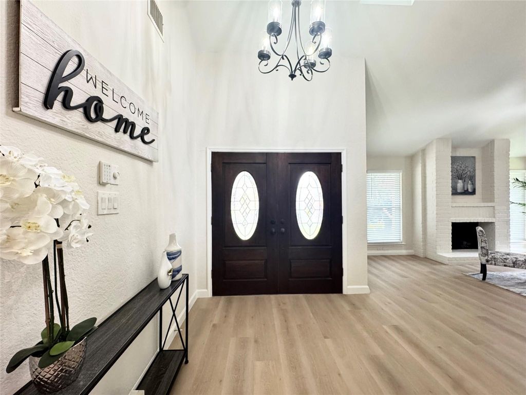 2123 Streamhurst Lane, Sugar Land, TX 77479