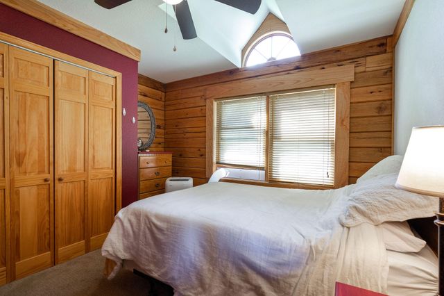 963 Hallie Drive, Blue Eye, MO 65611