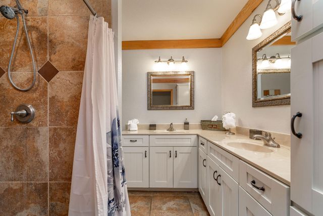 963 Hallie Drive, Blue Eye, MO 65611