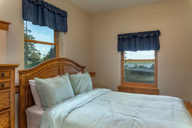 963 Hallie Drive, Blue Eye, MO 65611