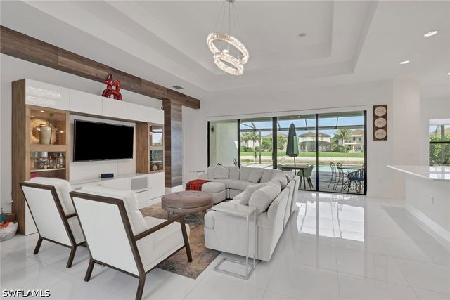 4509 Azalea DR, Naples, FL 34119
