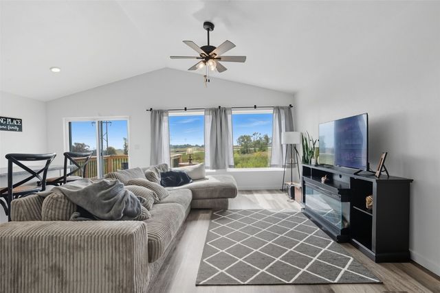 4937 Dostal Court SW, Cedar Rapids, IA 52404