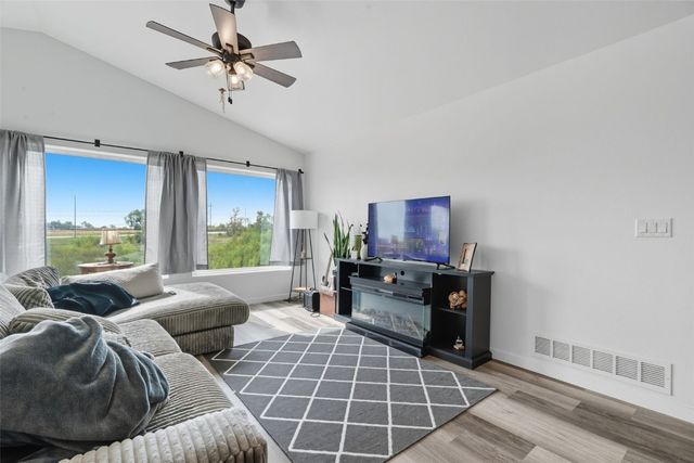 4937 Dostal Court SW, Cedar Rapids, IA 52404