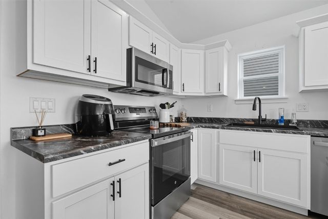 4937 Dostal Court SW, Cedar Rapids, IA 52404