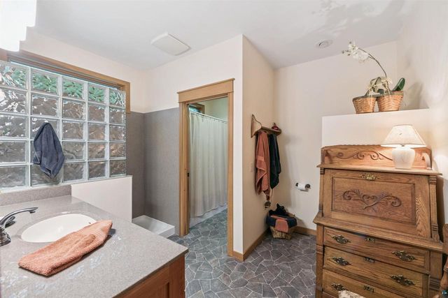 9625 Buskey Bay Dr, Iron River, WI 54847