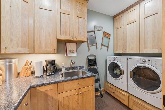 9625 Buskey Bay Dr, Iron River, WI 54847