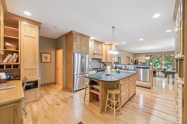 9625 Buskey Bay Dr, Iron River, WI 54847